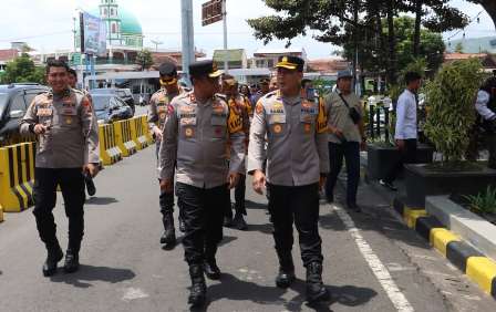 Kapolda Jatim Tinjau Pos Terpadu Pelabuhan Ketapang Pastikan Puncak Nataru Aman Lancar