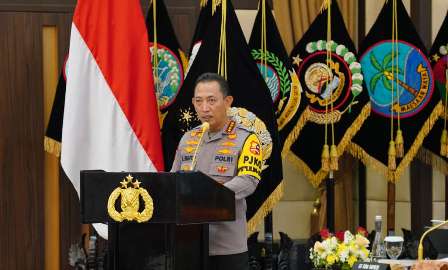 Sampaikan Rilis Akhir Tahun 2025, Kapolri Ajak Doakan Korban Bencana di Sumatera