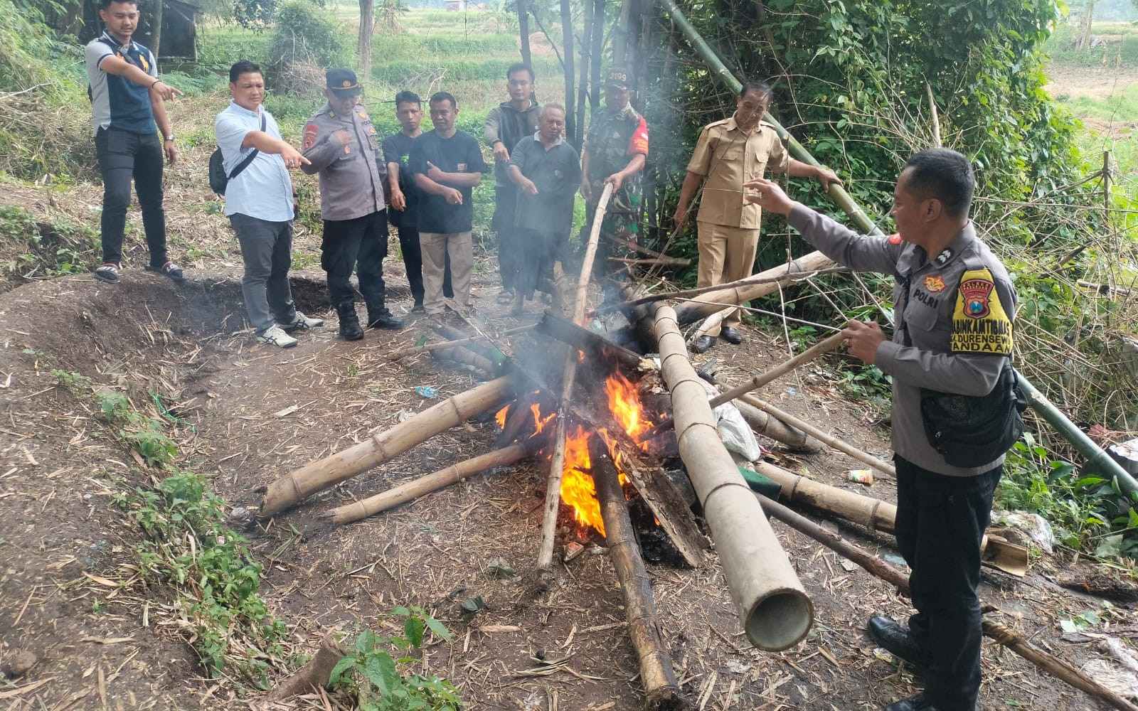Polres Pasuruan Bongkar Arena Judi Sabung Ayam di Pandaan