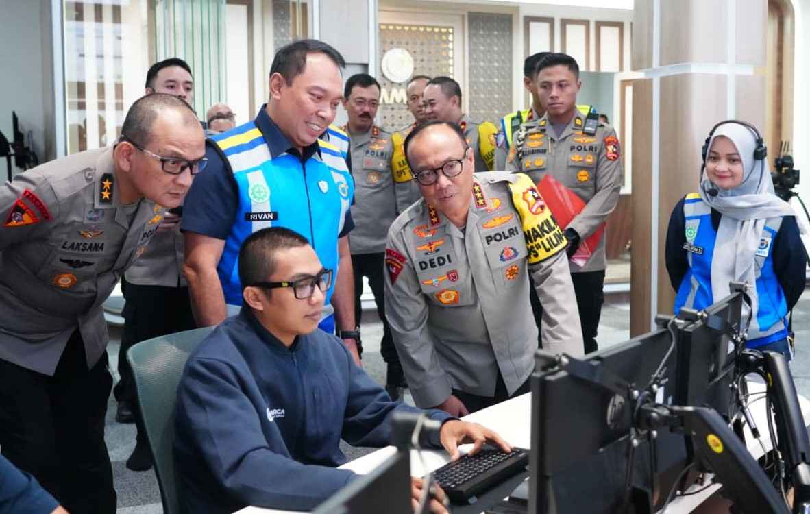 Wakapolri Pantau Arus Balik Nataru di Command Center Tol Jasa Marga Jatiasih