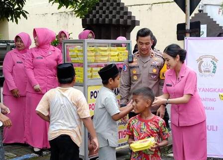 Jajaran Polresta Sidoarjo Bersama Bhayangkari Awali Tahun dengan Aksi Sosial