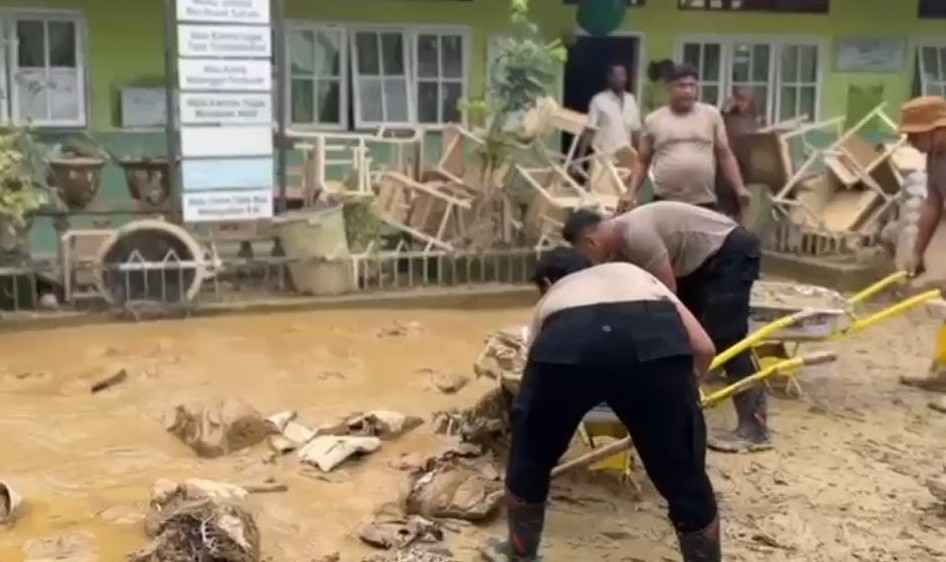 Polri Dampingi Pemulihan SDN 1 Tualang Cut Pasca banjir, Sekolah Siap Sambut Siswa 5 Januari 2026