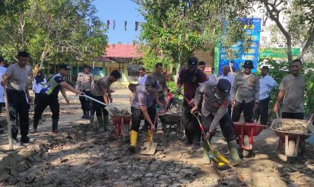 Polri Hadir, Rakyat Bangkit Percepat Pemulihan Pascabanjir Bandang di Bireueun Aceh.