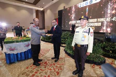 Polda Jatim Peringati HUT Satpam ke-45 Luncurkan Layanan Polisi Penolongku