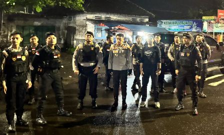 Pimpin Patroli Malam, Wakapolres Jember : Wujudkan Keamanan dan Kenyamanan Warga adalah Komitmen