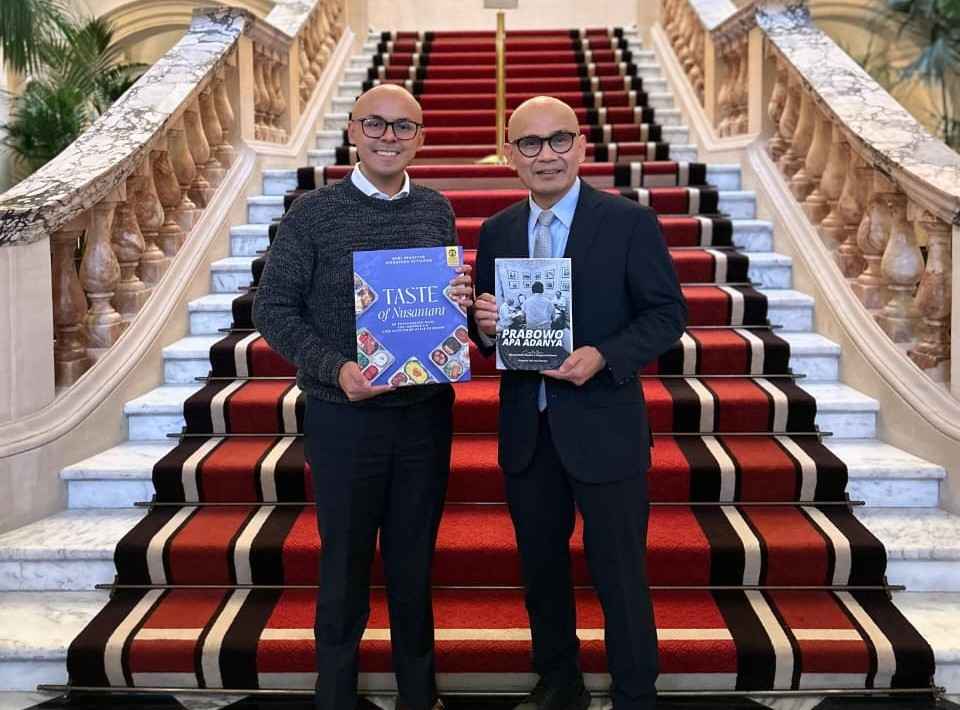 Buku Rasa Bhayangkara Nusantara Terbit dalam Bahasa Inggris, Diberikan pada Dubes