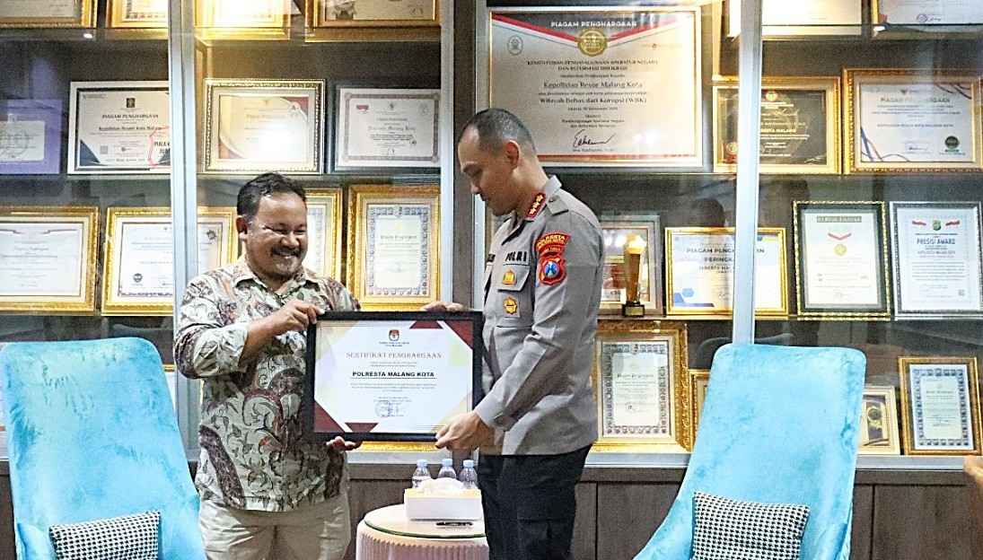 Polresta Malang Kota Terima Sertifikat Penghargaan dari KPU Kota Malang