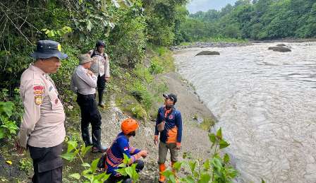 Polres Bondowoso Kerahkan Personel Pencarian Korban Hanyut di Sungai Sampeanbaru