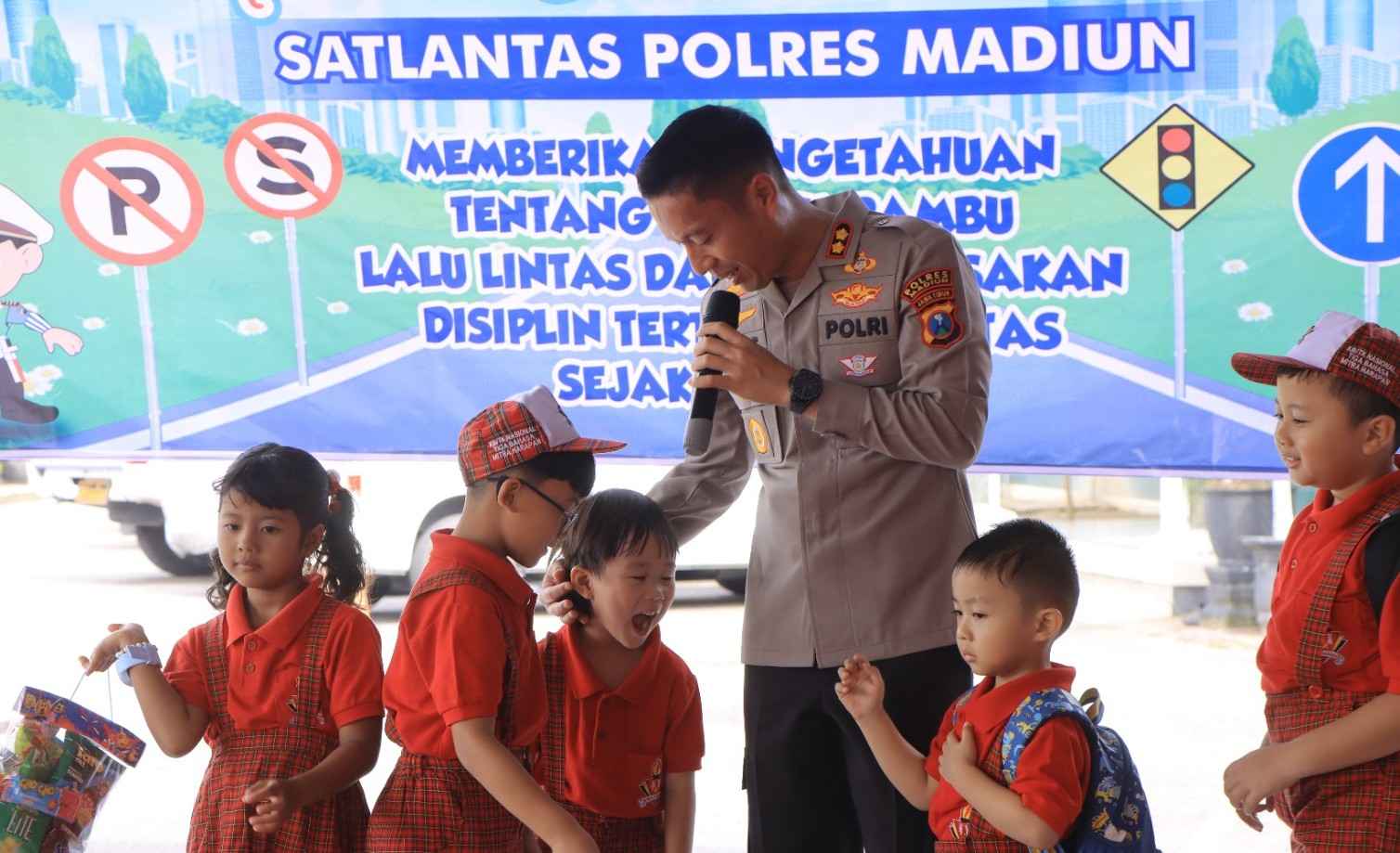 Polisi Sahabat Anak : Polres Madiun Edukasi Tertib Lalin Sejak Dini