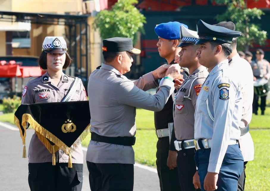 Pastikan Kesiapan Personel, Wakapolda Jatim Pimpin Gelar Pasukan Operasi Keselamatan Semeru 2026