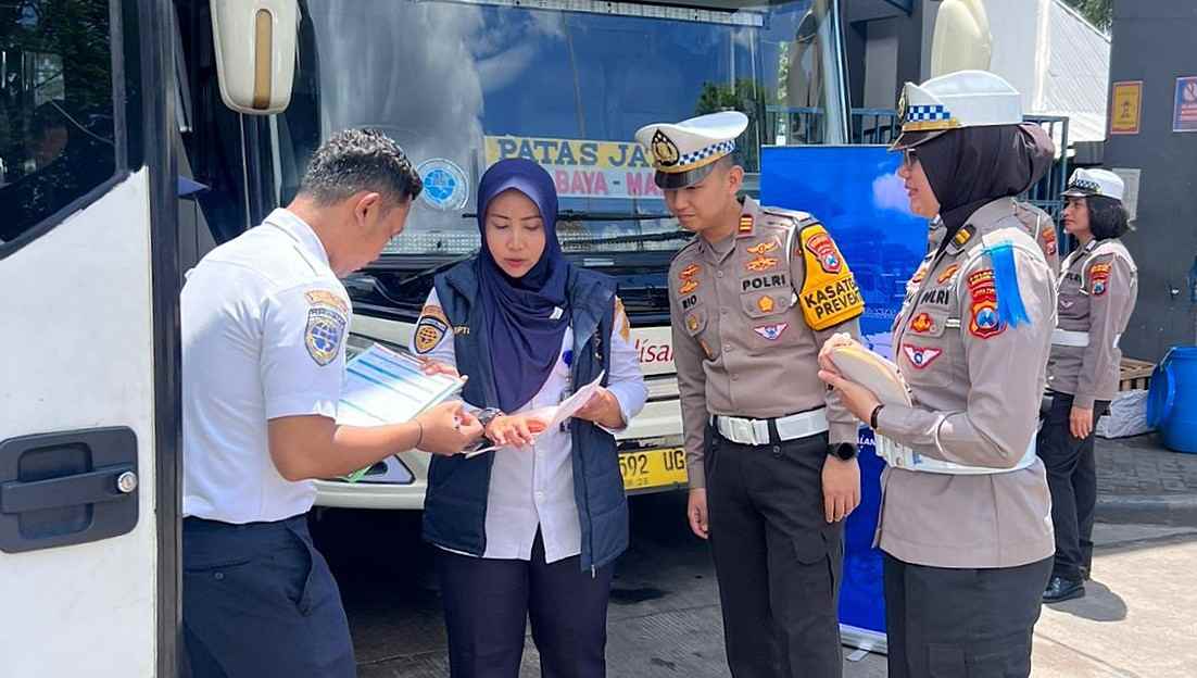 Ops Keselamatan Semeru 2026, Polresta Malang Kota Gelar Ramp Check Bus dan Angkot