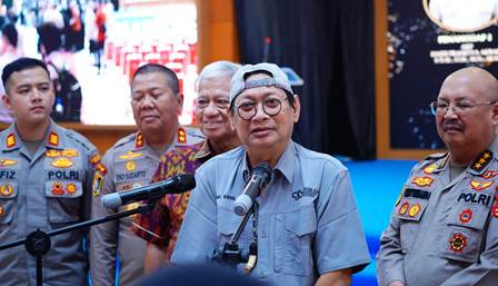 Bedah Buku “Alter Ego Listyo Sigit Presisi”, Prof  Hermawan Paparkan Dinamika Kebijakan Kapolri di Tengah Reformasi Polri