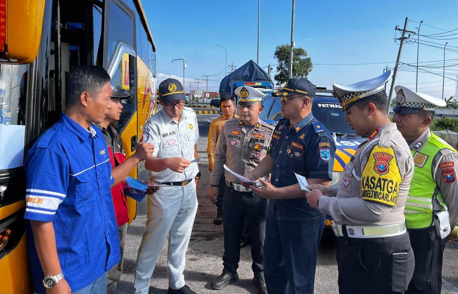 Gelar Ramp Check Angkutan Umum, Polres Probolinggo Fokus Wujudkan Keselamatan Lalu Lintas