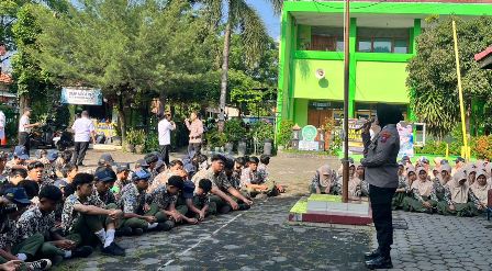 Polres Probolinggo Kota Cegah Bullying, Beri Edukasi Pelajar di Sejumlah Sekolah