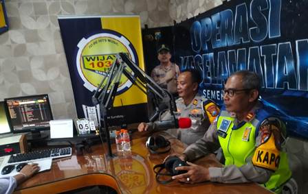 Gandeng Media, Polres Pelabuhan Tanjungperak Ajak Warga Jadi Pelopor Tertib Lalu Lintas