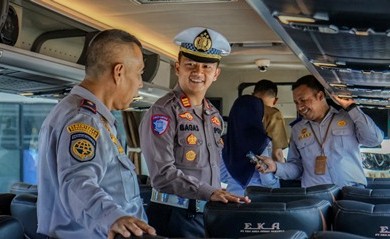 Operasi Keselamatan Semeru 2026, Polres Jember Ramp Check dan Periksa Kesehatan Awak Bus