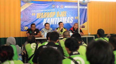 Sinergi di Balik Secangkir Kopi: Operasi Keselamatan Semeru 2026, Polres Gresik Rangkul Driver Ojol