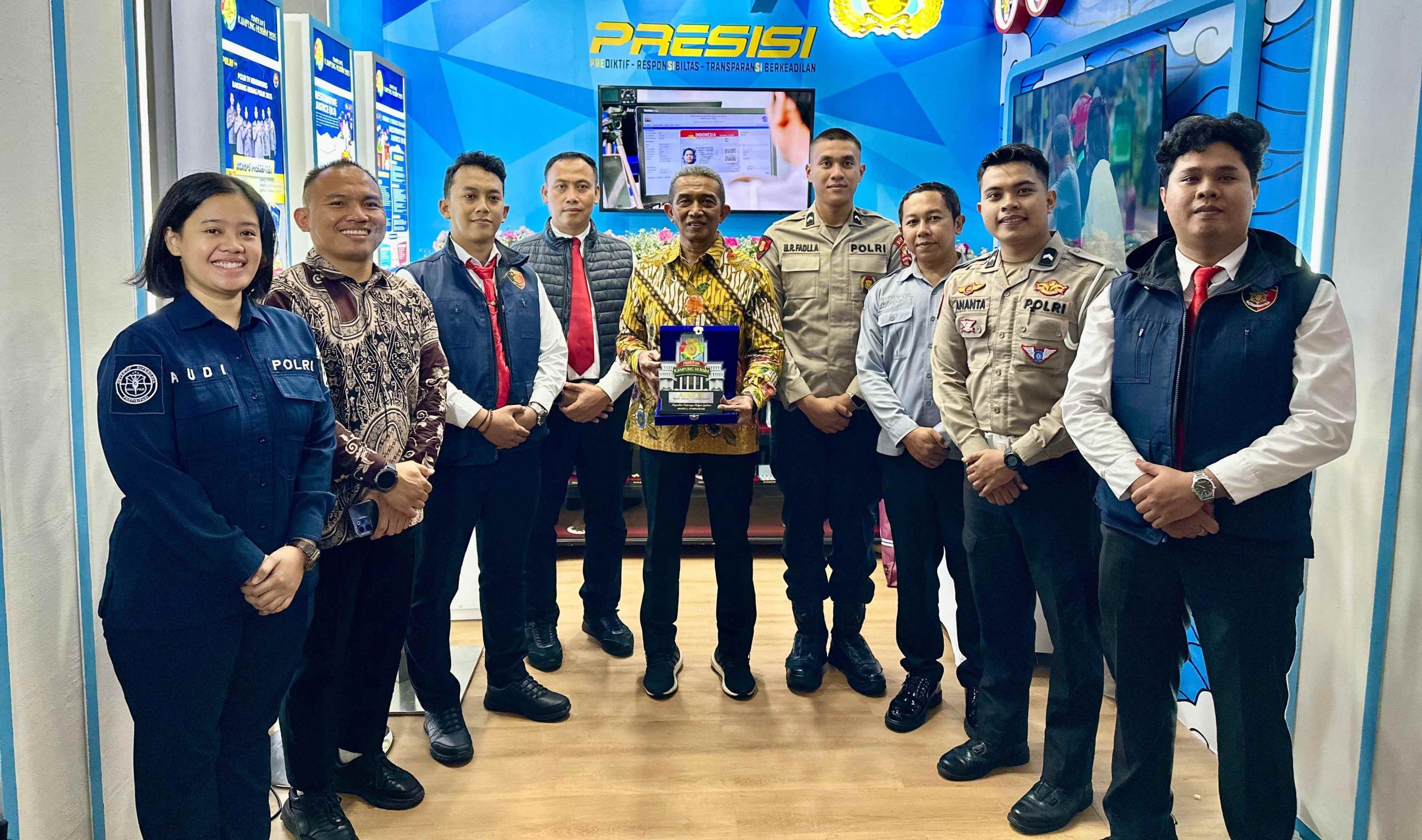 956 Pengunjung Padati Booth Polri, Raih Juara Terbaik 3 pada Pameran Kampung Hukum MA 2026
