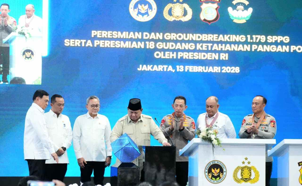 Presiden Prabowo Anugerahkan Bintang Jasa dan Satyalancana Wira Karya Kepada Penggerak MBG Dan Rantai Pasok SPPG Polri