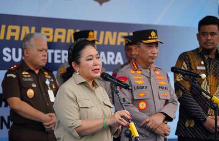 Hadiri Pelepasan 22 Kontainer Bantuan Kemanusiaan Korban Bencana Sumatra, Ketua Komisi IV DPR RI Apresiasi Polri