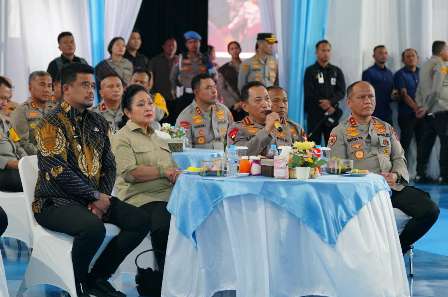 Percepat Pemulihan Akses, Kapolri Pantau Pembangunan Jembatan Bailey di Sumbar