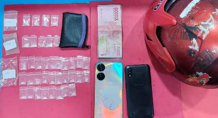Polres Pelabuhan Tanjungperak Amankan Tiga Pengedar Narkoba di Sawah Pulo