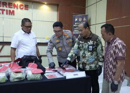 Ditresnarkoba Polda Jatim Bongkar Kasus TPPU, Aset Hasil Narkotika Rp 2,7 Miliar Disita
